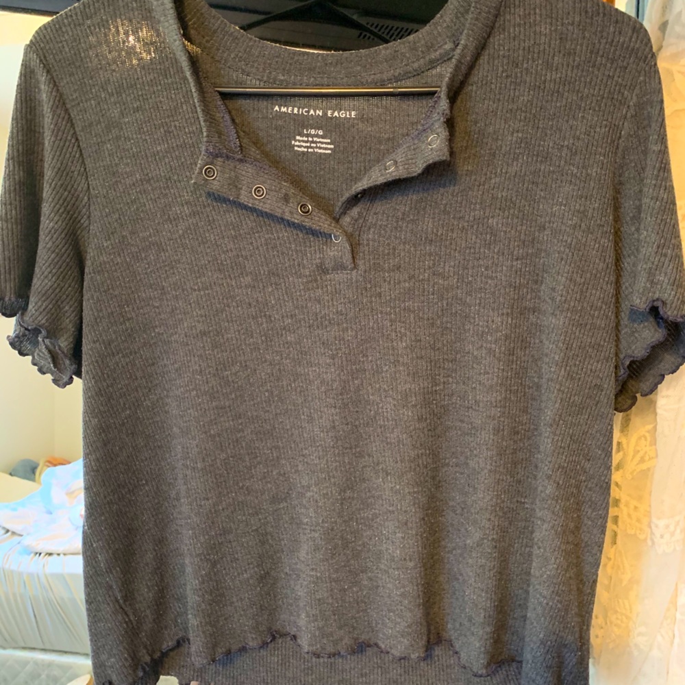 Cropped tee